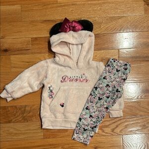 Minnie Mouse fluffy sweatshirt with matching pants